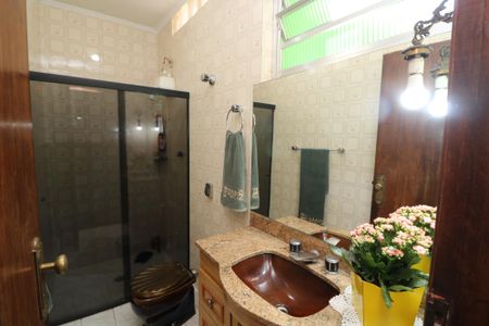 Casa à venda com 224m², 3 quartos e 4 vagasBanheiro da Suíte