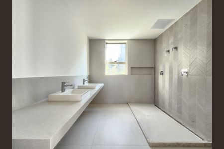 Apartamento à venda com 208m², 4 quartos e 4 vagasBanheiro Suíte master