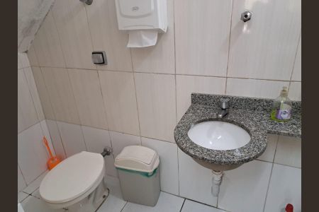 Casa para alugar com 217m², 5 quartos e 6 vagas Lavabo