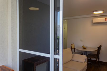 Varanda  de apartamento à venda com 2 quartos, 57m² em Pompeia, São Paulo