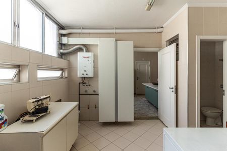 Apartamento à venda com 200m², 3 quartos e 1 vagaÁrea de Serviço