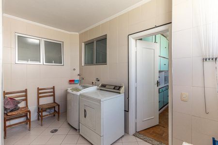 Apartamento à venda com 200m², 3 quartos e 1 vagaÁrea de Serviço