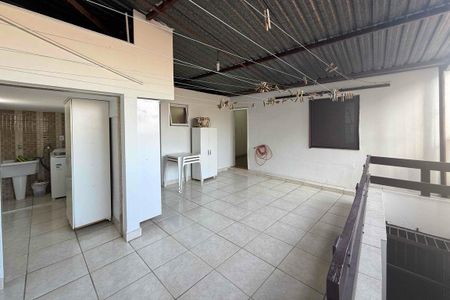 Casa à venda com 140m², 4 quartos e 2 vagas