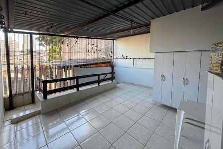 Casa à venda com 140m², 4 quartos e 2 vagas