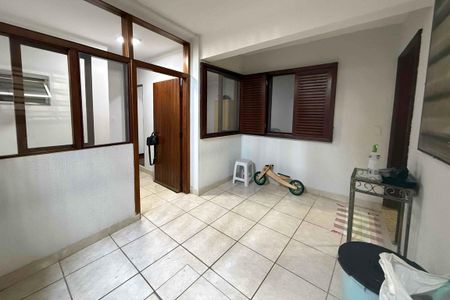 Casa à venda com 140m², 4 quartos e 2 vagas