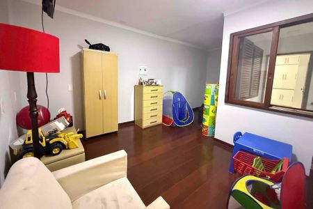 Casa à venda com 140m², 4 quartos e 2 vagas