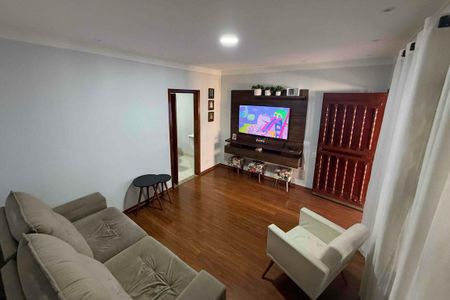 Casa à venda com 140m², 4 quartos e 2 vagas