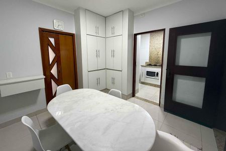 Casa à venda com 140m², 4 quartos e 2 vagas