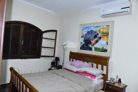 Casa à venda com 4 quartos, 303m² em Vila Carrão, São Paulo