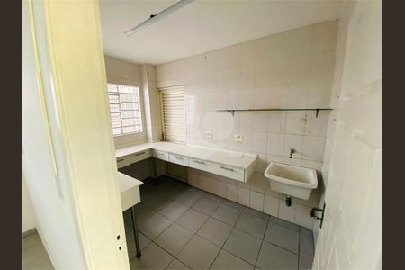 Casa à venda com 3 quartos, 322m² em Cidade Domitila, São Paulo