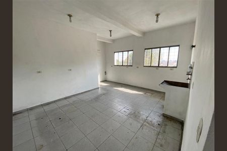 Casa à venda com 3 quartos, 322m² em Cidade Domitila, São Paulo
