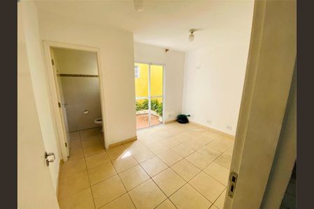 Casa à venda com 3 quartos, 322m² em Cidade Domitila, São Paulo