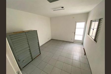 Casa à venda com 3 quartos, 322m² em Cidade Domitila, São Paulo