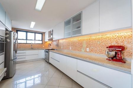 Apartamento à venda com 300m², 4 quartos e 5 vagas