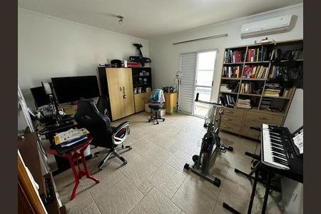 Casa à venda com 220m², 4 quartos e 4 vagas