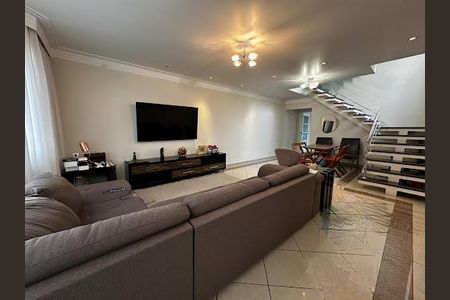 Casa à venda com 4 quartos, 220m² em Vila Tibagi, Guarulhos