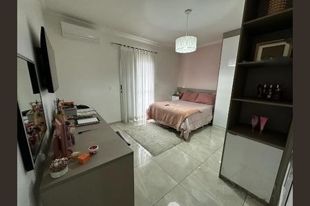 Casa à venda com 4 quartos, 220m² em Vila Tibagi, Guarulhos