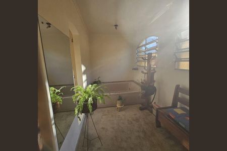 Casa à venda com 4 quartos, 283m² em Jardim Peri Peri, São Paulo