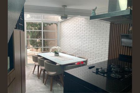 Casa de Condomínio à venda com 3 quartos, 144m² em Chácara Inglesa, São Paulo