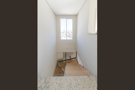 Apartamento à venda com 140m², 2 quartos e 2 vagasEscada