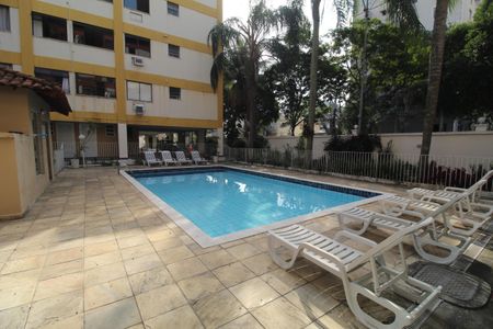 Apartamento à venda com 61m², 2 quartos e 1 vagaÁrea comum - Piscina