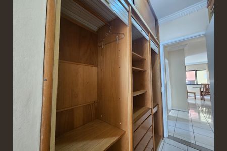 Apartamento para alugar com 135m², 4 quartos e 2 vagascloset da Suíte 3