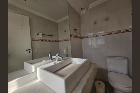 Apartamento para alugar com 135m², 4 quartos e 2 vagasBanheiro da Suíte 2