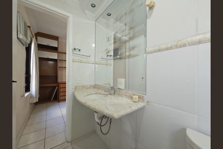 Apartamento para alugar com 135m², 4 quartos e 2 vagasBanheiro da Suíte 1