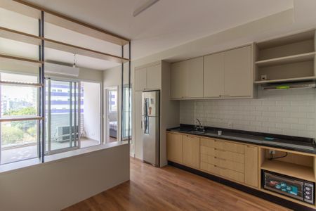 Sala/Cozinha de apartamento para alugar com 1 quarto, 49m² em Vila Madalena, São Paulo