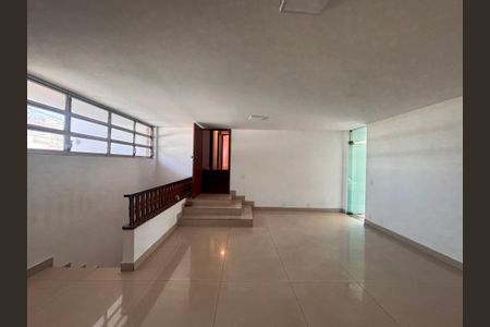 Casa à venda com 768m², 4 quartos e 12 vagas Casa à venda com 768m², 4 quartos e 12 vagasSala 3