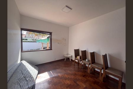 Casa à venda com 768m², 4 quartos e 12 vagas Casa à venda com 768m², 4 quartos e 12 vagasQuarto 2