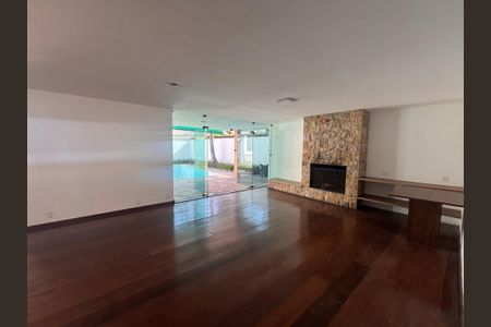 Sala 1 de casa à venda com 4 quartos, 768m² em Vila Madalena, São Paulo
