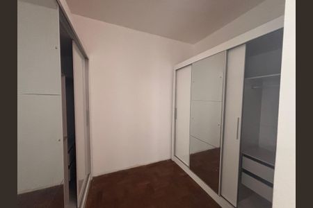 Casa à venda com 768m², 4 quartos e 12 vagas Casa à venda com 768m², 4 quartos e 12 vagasSuíte