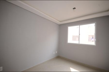 Sala de apartamento para alugar com 2 quartos, 42m² em Campo Grande, Rio de Janeiro