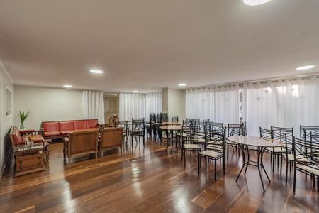 Apartamento à venda com 154m², 4 quartos e 2 vagasÁrea comum - Salão de festas