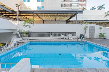 Apartamento à venda com 154m², 4 quartos e 2 vagasÁrea comum - Piscina