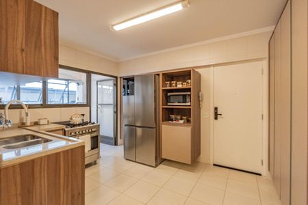 Apartamento à venda com 154m², 4 quartos e 2 vagasCozinha