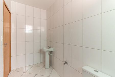 Banheiro de kitnet/studio para alugar com 1 quarto, 39m² em República, São Paulo