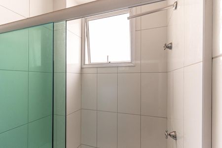 Banheiro de kitnet/studio para alugar com 1 quarto, 39m² em República, São Paulo