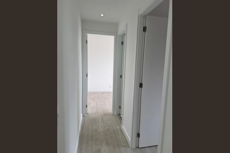 Corredor de apartamento à venda com 2 quartos, 43m² em Vila Andrade, São Paulo