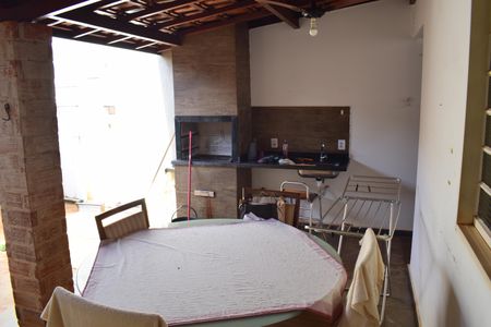 Casa para alugar com 200m², 3 quartos e 3 vagasÁrea Externa