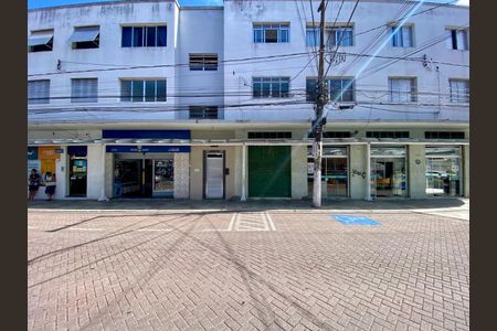 Apartamento para alugar com 85m², 2 quartos e sem vagaFachada