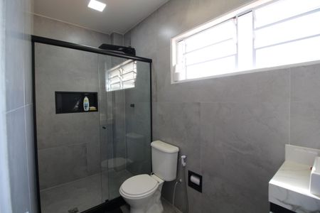Apartamento à venda com 150m², 4 quartos e 2 vagasQuarto 3 - Banheiro
