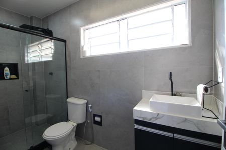 Apartamento à venda com 150m², 4 quartos e 2 vagasQuarto 3 - Banheiro