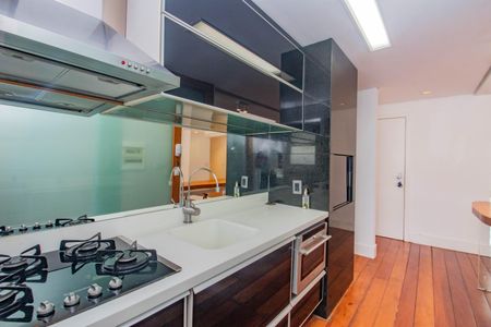 Apartamento à venda com 140m², 1 quarto e 1 vagaCozinha e Área de Serviço