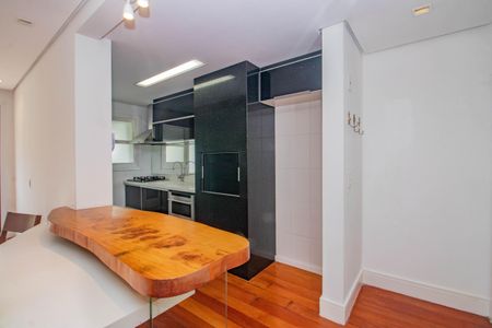 Apartamento à venda com 140m², 1 quarto e 1 vagaCozinha e Área de Serviço