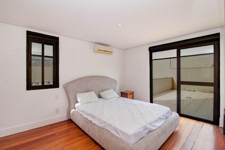 Suíte de apartamento à venda com 1 quarto, 140m² em Petrópolis, Porto Alegre