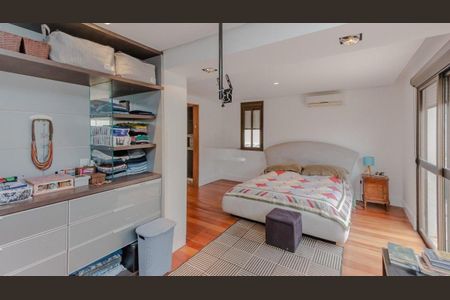 Quarto de apartamento à venda com 2 quartos, 140m² em Petrópolis, Porto Alegre