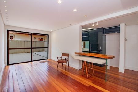 Sala de apartamento à venda com 1 quarto, 140m² em Petrópolis, Porto Alegre