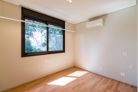 Casa de condomínio à venda com 1257m², 3 quartos e 3 vagas Casa de condomínio à venda com 1257m², 3 quartos e 3 vagasSuíte 1